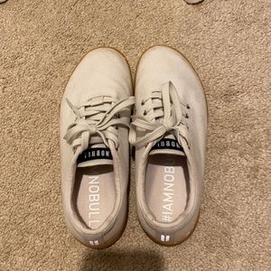 NoBull trainers size 7